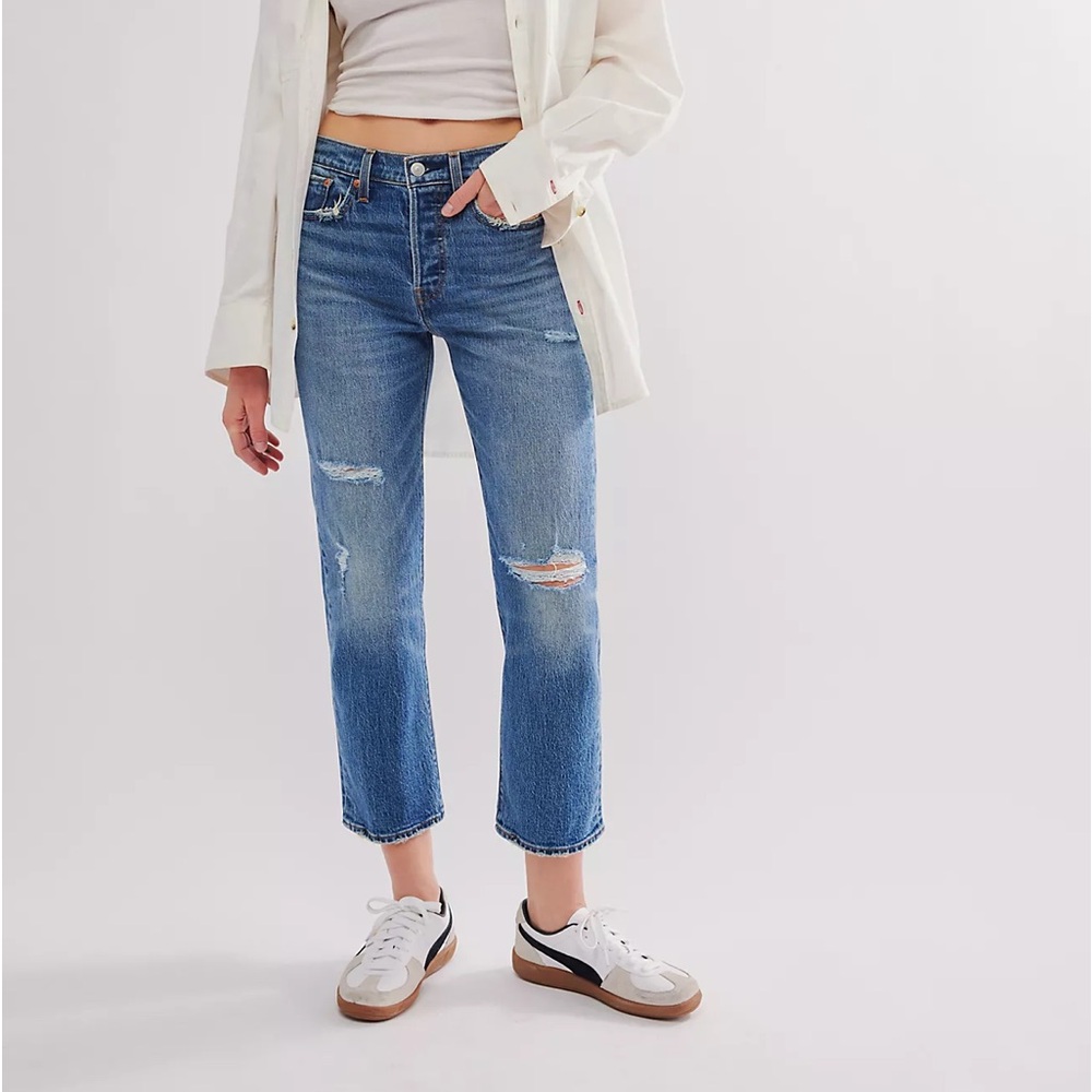 LEVIS WEDGIE STRAIGHT JEANS SZ 27